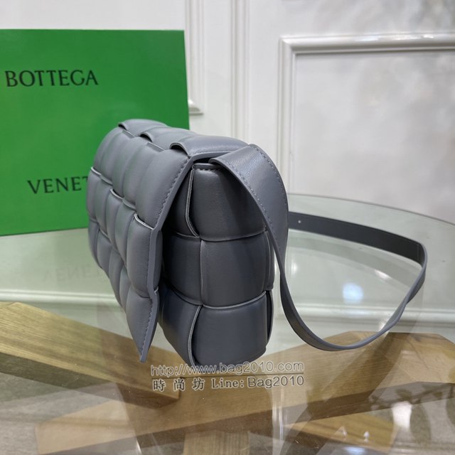 Bottega veneta高端女包 1970 寶緹嘉經典編織小牛皮肩背包 BV新款Cassette枕頭包  gxz1262